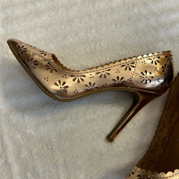 Lauren Conrad rose gold heels. - Picture 2 of 5